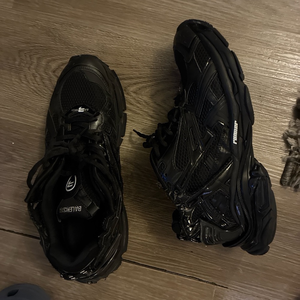 Balenciaga Men's Glossy Black Athletic Shoes